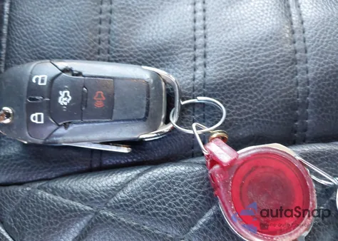 2014 Ford Fusion S z USA, uszkodzony, nr VIN 1FA6P0G79E5384420